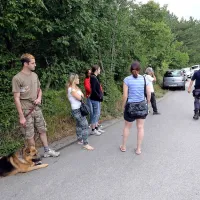 V petek so se v zavetišču oglasili tudi policisti.