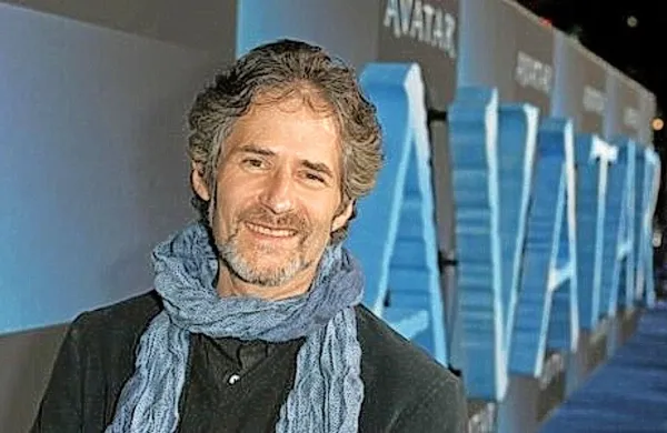 Med pilotiranjem svojega letala se je v ponedeljek smrtno 
ponesrečil skladatelj James Horner.