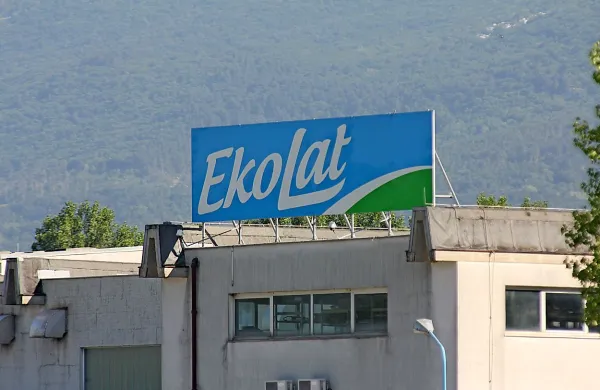 Za zdaj je  Ekolat v Vipavi  zagnali eno proizvodno linijo, 
kasneje pa naj bi še dodatne.