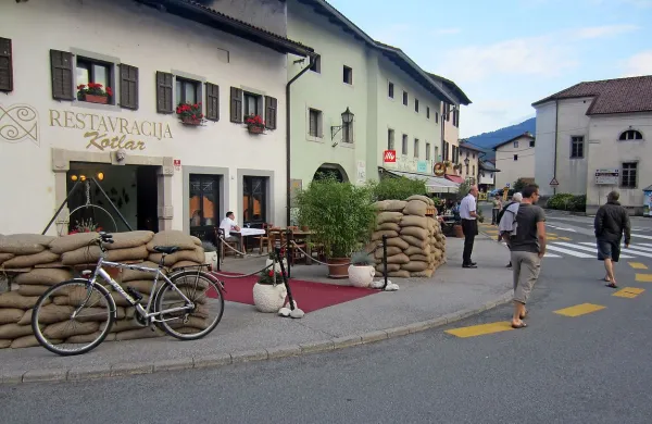 Kobarid utripa s so&scaron;ko fronto