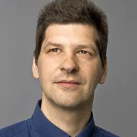 Elvis Guštin

