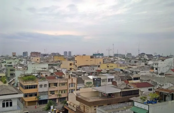 Mesto Medan na severu indonezijskem otoku Sumatra
