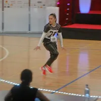 Tako je Nina Ukmar iz Plesnega kluba ADC Ajdovščina v 
nedeljo zvečer pometla z vso mladinsko hiphoparsko konkurenco 