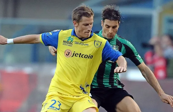 Valter Birsa bo tudi v novi sezoni nosil rumeni dres Chieva.