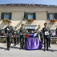 V Begunjah na Gorenjskem so pokopali Slavka Avsenika, 
velikana slovenske narodnozabavne glasbe. 