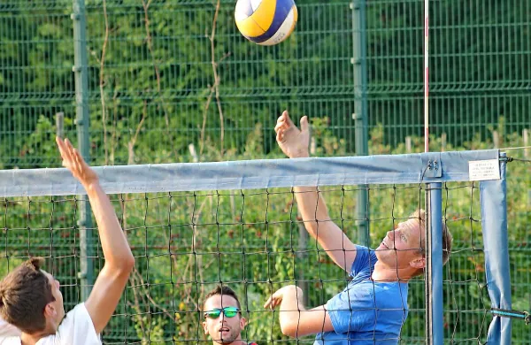 Odbojkarji so kralji plaže