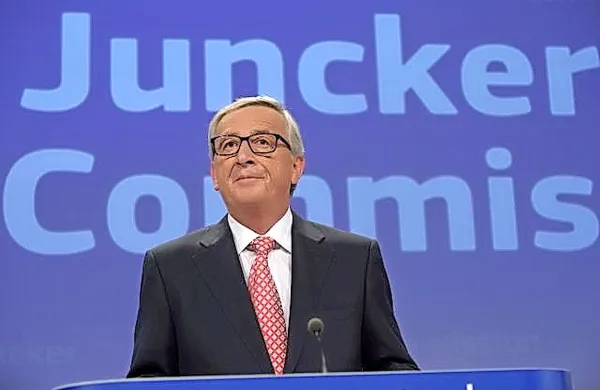 “Če se bomo nehali pogovarjati med seboj, bo EU propadla,” 
je danes dejal Juncker pred evropskimi parlamentarci.