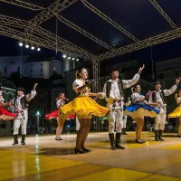 Folklorna skupina Vihorlat s  Slovaškega je nastopila na 
Tartinijevem trgu. 