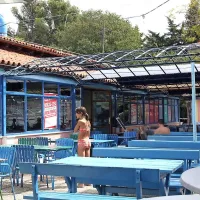 Takšna je bila nekdanja restavracija Svetilnik leta 2007, ko je 
bila še v lasti hotela Marina oziroma hotelov  Belvedere. 