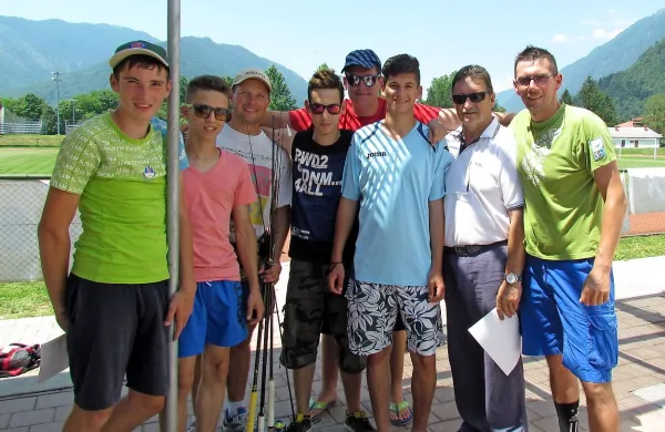 Slovenska reprezentanca za mladinsko svetovno prvenstvo v 
kastingu je pretekli teden že trenirala v Tolminu. 
