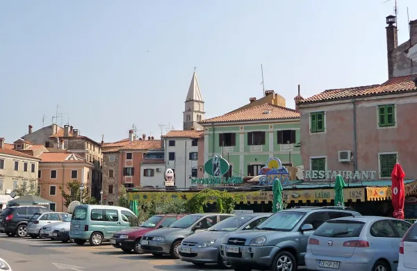 Veliki trg lep&scaron;i in varnej&scaron;i
