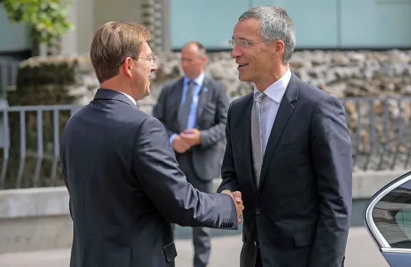 Predsednik vlade Miro Cerar in generalni sekretar zveze Nato 
Jens Stoltenberg