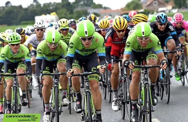 Kristijan Koren (v ospredju desno) ima na letošnjem Touru 
vidno vlogo v ekipi Cannondale Garmin.