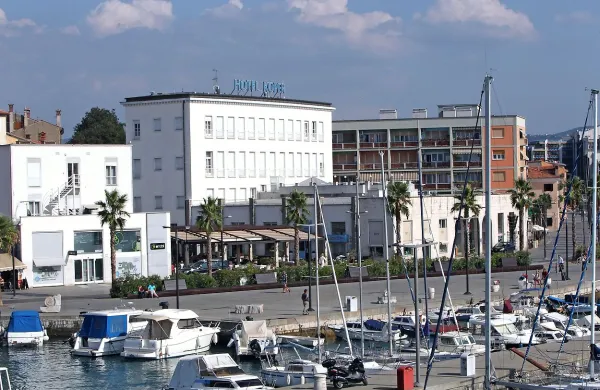 Koper je najbolj zadolžena mestna občina s 1.134 evri dolga 
na prebivalca.
