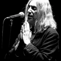 Patti Smith in njeni divji konji galopirajo k nam