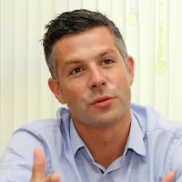 Matjaž Nemec bo soprogo odpeljal v Španijo.