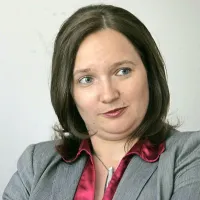 Slovenska agentka na arbitražnem sodišču s Hrvaško Simona Drenik  je premierju Miru Cerarju danes ponudila svoj 
odstop.