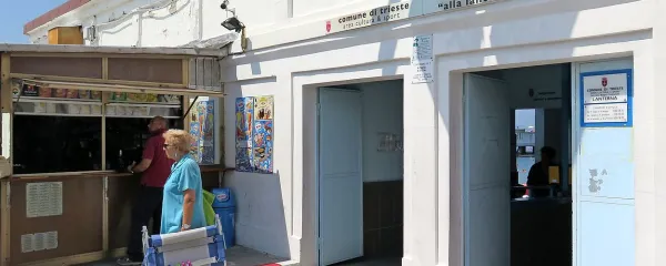 Vhod na ženski del kopališča