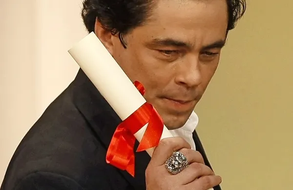 Častni gost 21. filmskega festivala v Sarajevu bo oskarjevec 
Benicio Del Toro, ki mu bodo ob tej priložnosti izročili nagrado 
častno srce Sarajeva za izjemen prispevek k filmski umetnosti.