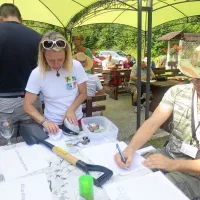 Lov za zakladi so sodobni GPS orientacisti začeli pred 
ribiškim domom.