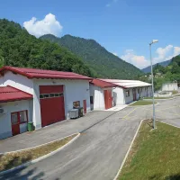 Nova čistilna naprava v Idriji ni sodobna le na pogled, pač pa 
naj bi bila  s sodobno opremo kos prečiščevanju voda.