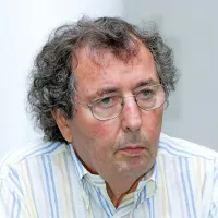 Enrico Galassi: “Marino bi zlahka napolnili, če bi 
po zgledu hotelov  znižali cene. Toda to bi 
pomenilo  slabšo kakovost  storitev in posledično 
odpuščanje delavcev. Marina daje kruh  več kot 20 
zaposlenim.”