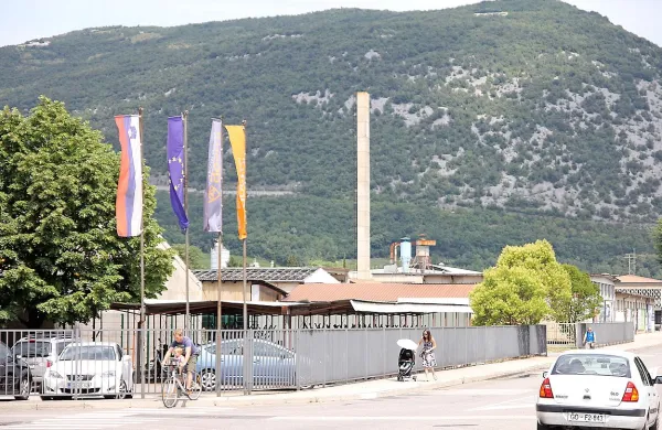V območje z najdražjim nadomestilom sodijo tudi vse večje 
industrijske cone v mestu. 