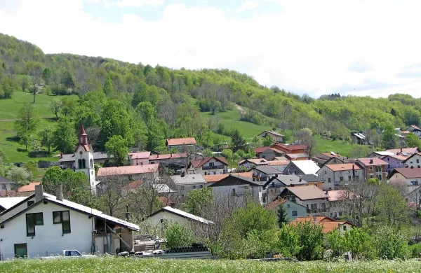 Tudi v Podkraju  si želijo zimsko idilo pričakati z  urejeno 
zimsko službo, zato so zadovoljni, da občina že sredi poletja 
išče izvajalce. Lani se je namreč zalomilo. 