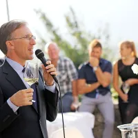 Paolo Basso je obiskovalcem na dvorcu Zemono podelil 
nekaj svojega obširnega znanja o vinu.