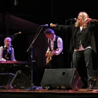 Patti Smith sinoči pred vilo Manin, drevi pa &scaron;e v Križankah