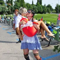 Poletna zaljubljenca sta člana skupine Škicet iz PGD Hrvatini.