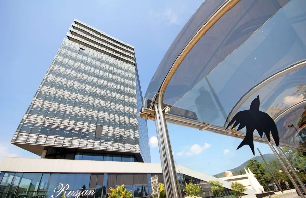 Ne samo milijon, temveč dva milijona evrov znašajo dolgovi 
Euroinvesta do podizvajalcev pri  gradnji Eda centra.