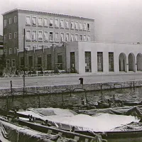 Hotel Koper je zrasel kot Hotel Triglav, takšen pa je bil videti 
leta 1951.