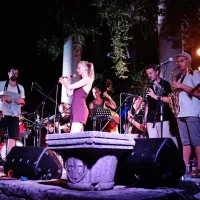 Na Jeffu so zavladali swingerji