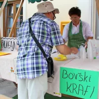 Krafi so bili na mizi ob praznikih,  danes so na  stojnicah.