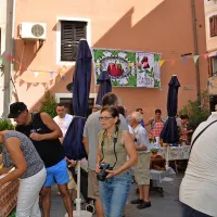 Ljubljanska ulica je bila v soboto živahna kuhinja na prostem.