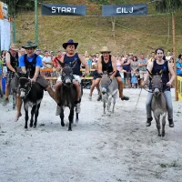 Osli so tudi tokrat stavili na trmo na 13. Grand prix Levpa.