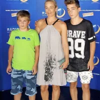 Igralka Nina Ivanič  s sinovoma je bila navdušena nad Minioni.