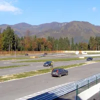 Idrija v ustavno vojno za centre za vozni&scaron;ke izpite
