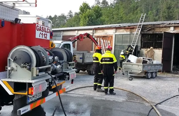 V Postojni so imeli v soboto  z ognjem več sreče kot v 
Podgorju.
