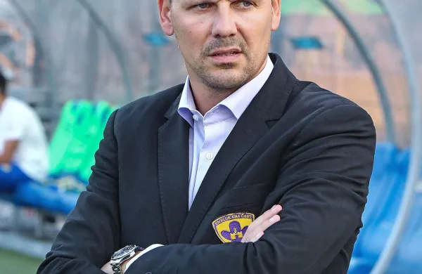 Ante Šimundža ni več trener slovenskega nogometnega 
prvaka Maribora.