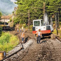 Proga Koper-Divača je bila 48 ur zaprta. Za oceno, kako 
popolna zapora vpliva na promet blaga iz pristanišča, je še 
prezgodaj. 