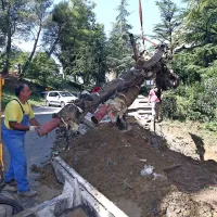 Delavci v teh dneh zamenjujejo stare cevi vročevoda na 
območju med Ulico Vena Pilona, Sergeja Mašera in Kraljevo 
ulico na Markovcu.