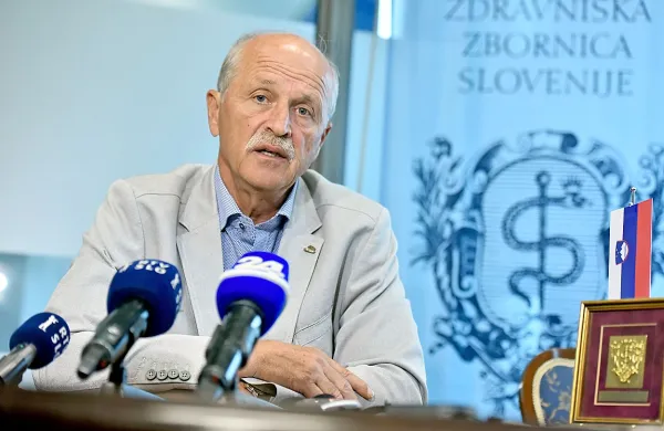 Andrej Možina, predsednik zdravniške zbornice: 
“Poročilo bomo javnosti predstavili predvidoma v 
začetku septembra.” 