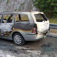 Hrvat jo je popihal takoj, ko je postalo jasno, da ga bo goreči 
avto izdal.