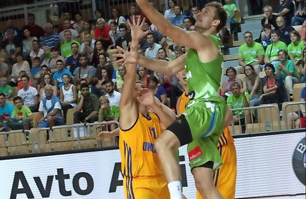 Slovenija je v petek premagala Ukrajino. Danes se bo 
pomerila s Finsko, v nedeljo pa še z Italijo.