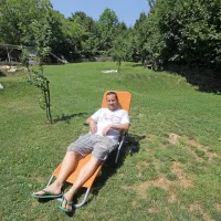 Na Trnovem je Matjaž Lučovnik ob svoji hiši uredil šotorišče in to poletje gostil že več kot 20 gostov. 