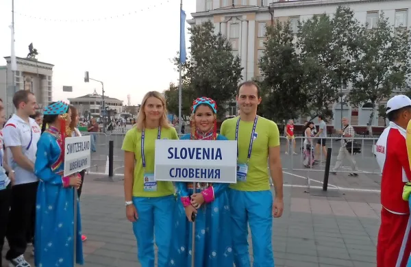 Suzana Oražem in Robert Markoja na otvoritveni slovesnosti 
prvenstva.