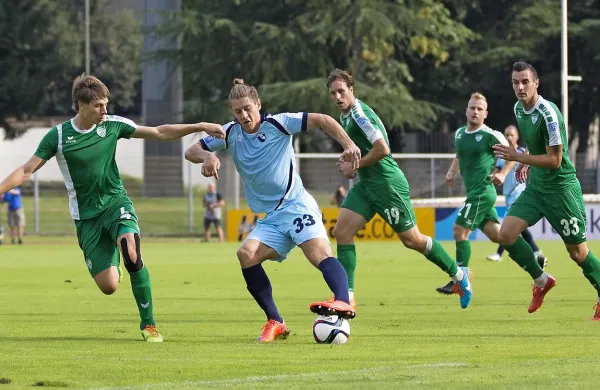 Marko Nunić (v modrem dresu) je proti Krškemu zabil dva 
gola, jutri ga v Kopru ne bo. 