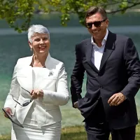Jadranka Kosor in Borut Pahor, takratna predsednika vlad, 
sta botra arbitražnega sporazuma.